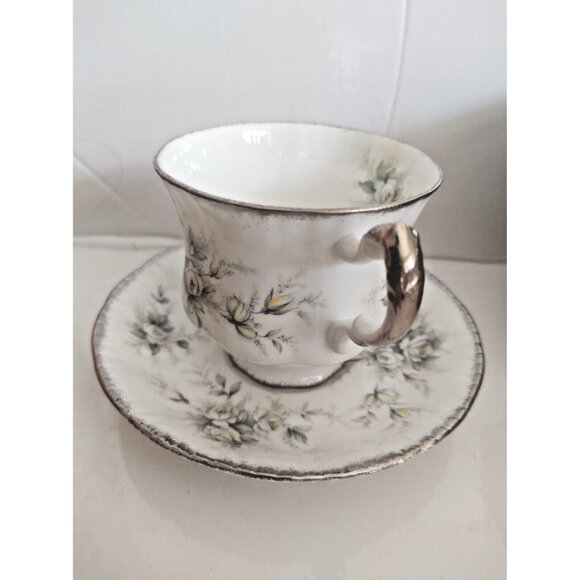 Vintage Paragon Bone China Cup & Saucer Sets (8 sets) FIRST LOVE in dust covers - Picture 3 of 15